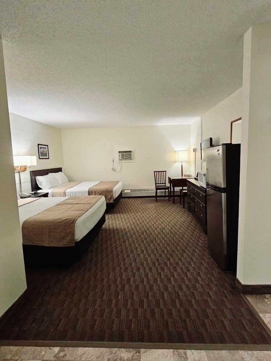 Canadian Motor Inn Grande Prairie Exteriér fotografie